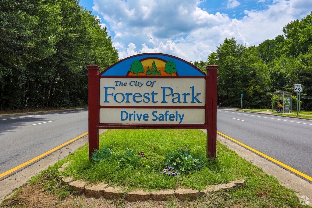 Wingate Apartments 4735 Courtney Dr, Forest Park, GA