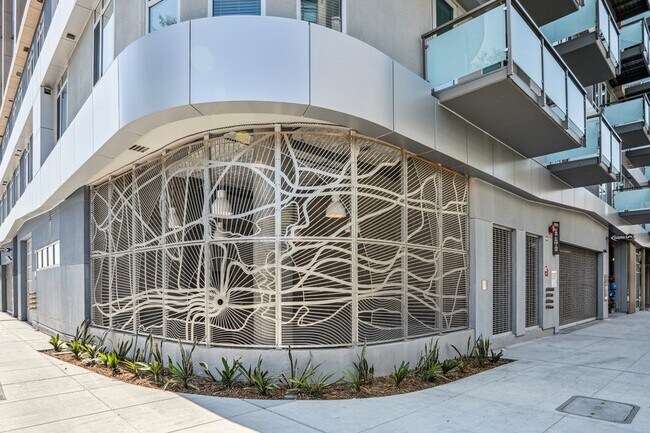 Link Apartments® Four12, Oakland, CA 94607 - photo 2