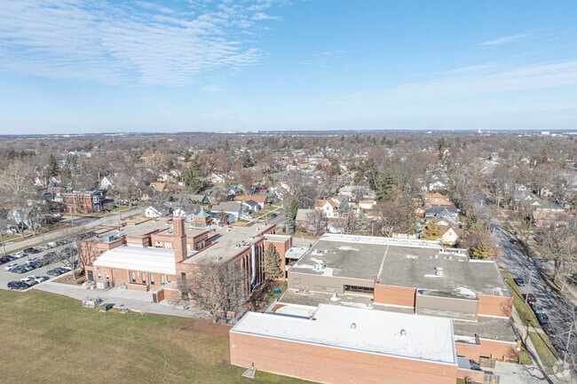 Abbott Middle School is a highly rated school in Elgin.