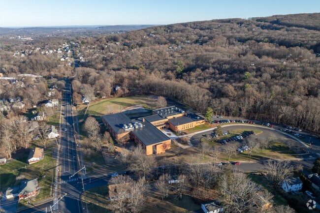 South Side School, has 33 full time teachers.