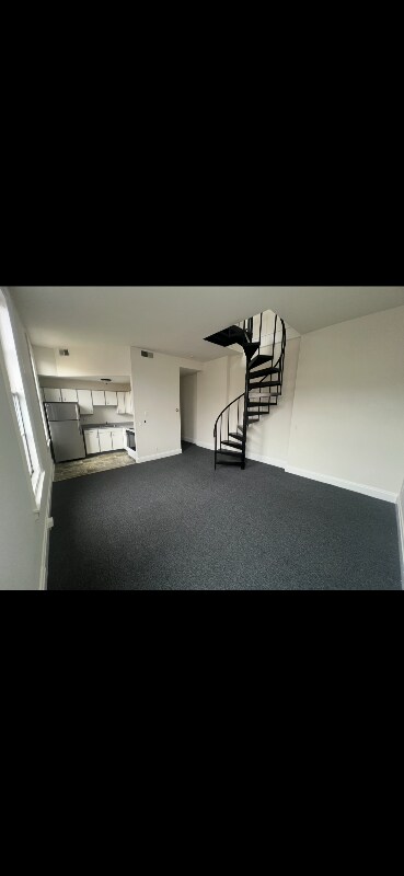 11 S 2nd St unit 6, Bangor, PA 18013 - photo 2