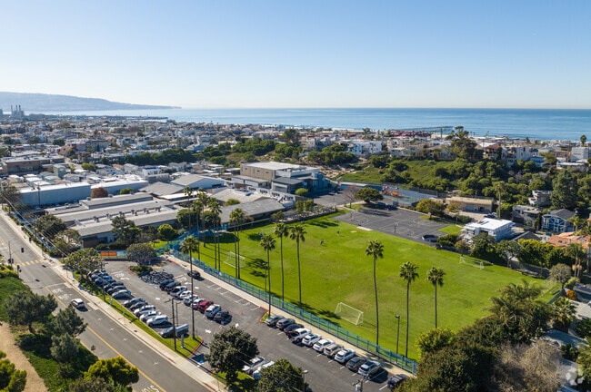 Hermosa Valley School is located on Valley on Valley Dr in Hermosa Beach, CA.