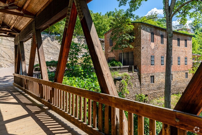 Roswell's historic building add to the area's charm.