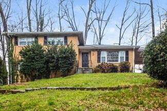 2407 Oakridge Ct, Decatur, GA 30032