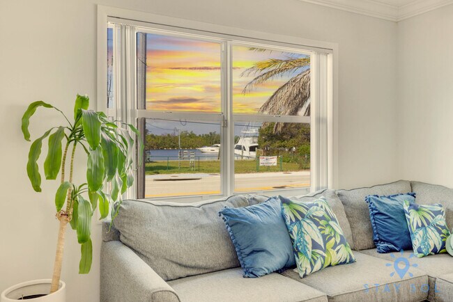 328 Missouri St unit ID1227419P, Hollywood, FL 33019 - photo 2