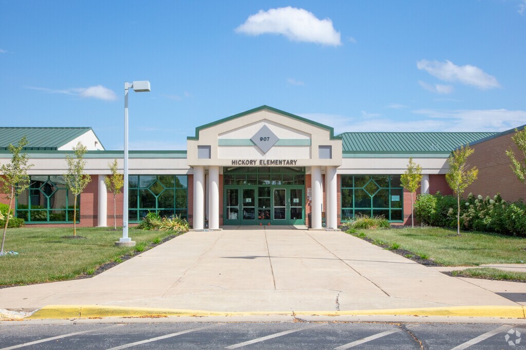 Hickory Elementary School serves students in the Avon community.