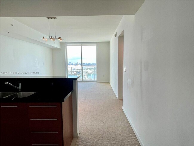 Vizcayne unit 2409, Miami, FL 33132 - photo 6