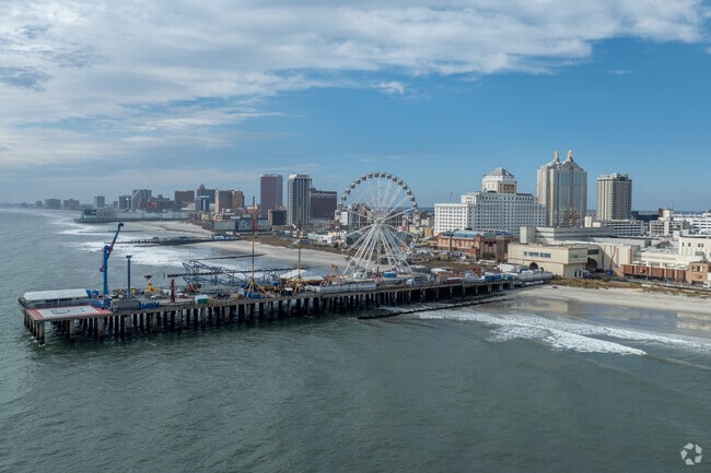 The ferris wheel is the centerpiece of the Atlantic City boardwalk.