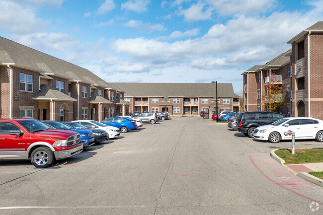 Discover comfortable and convenient living with a variety of apartments in Greenwood.