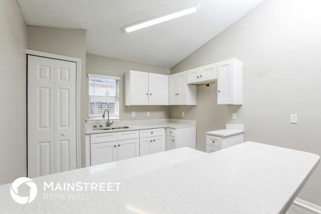 6250 Kaieteur Ln, Orlando, FL 32808 - photo 4