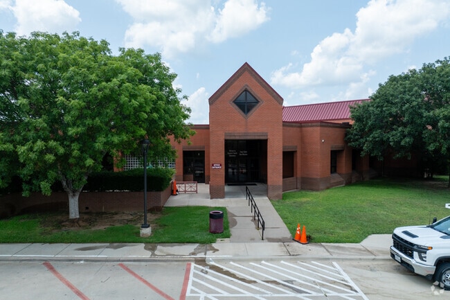 The entrance to Austin Elementary is welcoming, ensuring a positive start to the school day.