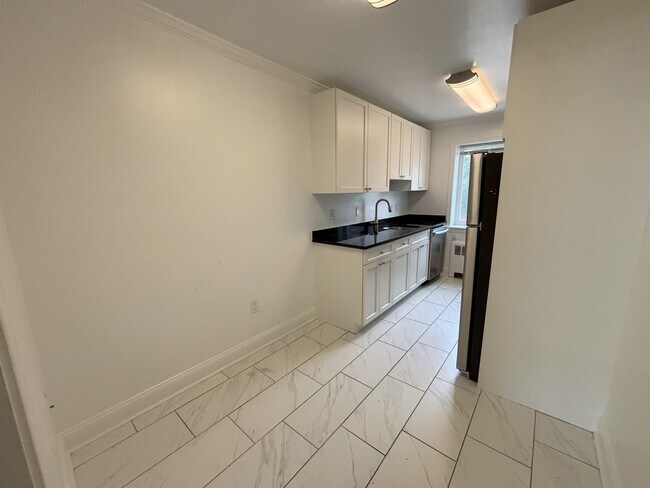 105 Longwood Ave unit 86-3, Brookline, MA 02446 - photo 3
