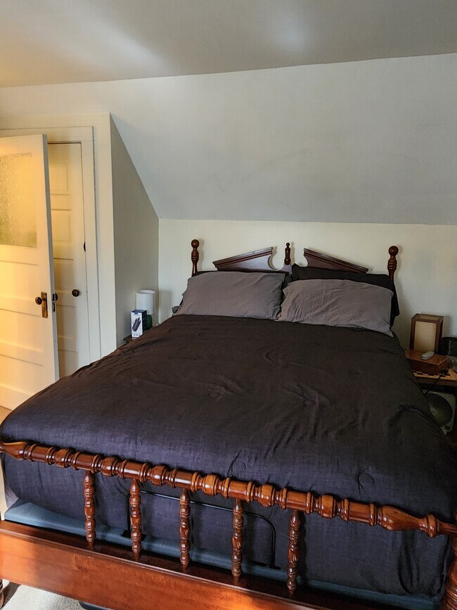 Bedroom with queen bed