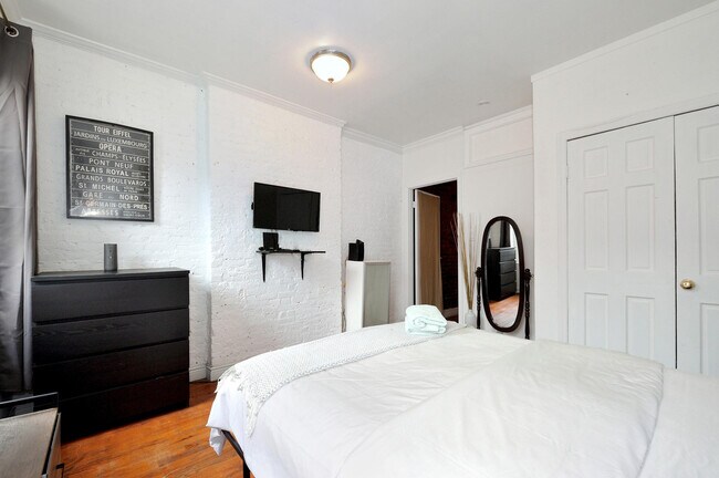 520 8th Ave unit FL2-ID1039010P, New York, NY 10018 - photo 4