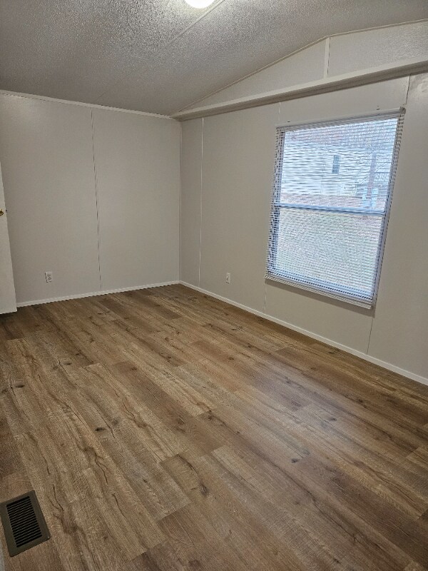 1057 Hibiscus Rd, Moneta, VA 24121 - photo 3