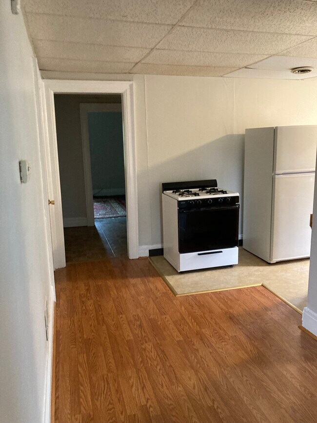 257 Richmond Ave unit 3, Buffalo, NY 14222 - photo 3