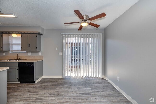 2BR, 1BA - 864SF - Dining Room