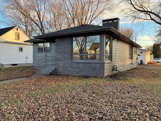 400 7th Ave SE Unit A, Waseca, MN 56093