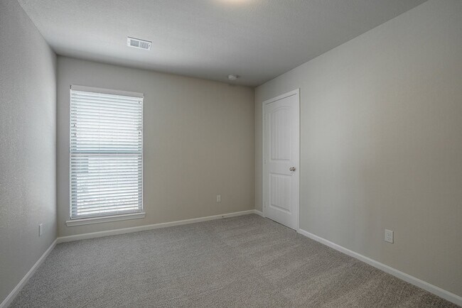 26563 W 83rd Terrace, Lenexa, KS 66227 - photo 6