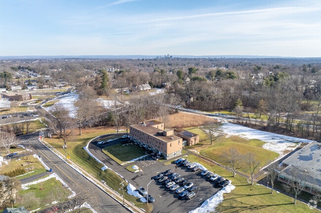 Ben Bronz Academy, has a student-teacher ratio of 2:1.