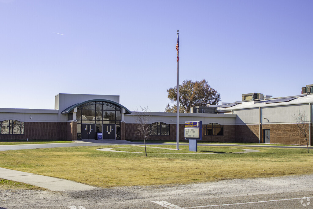 Mitchell Elementary School provides education in the neighborhood of 
Granite City.