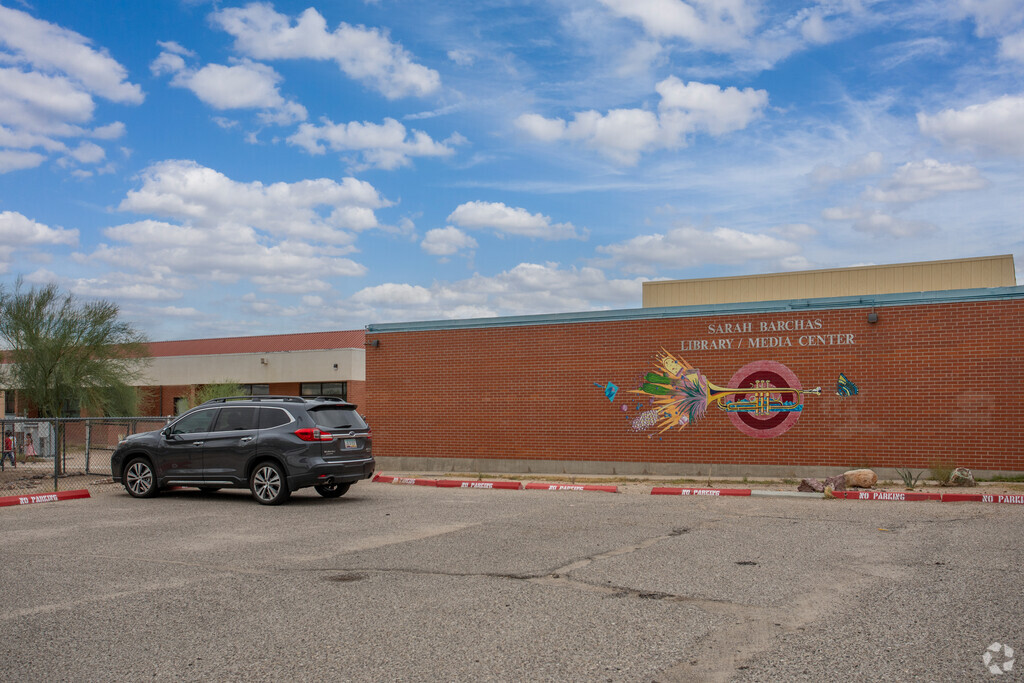Hollinger serves grades K-8 in Tucson, Arizona.