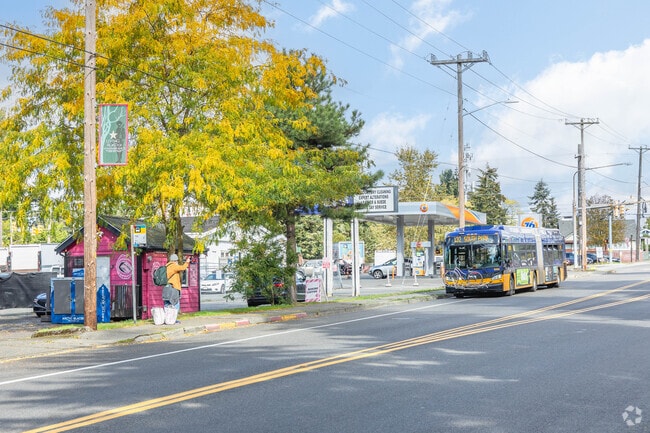 Public transportation options in Boulevard Park include the King County Metro bus system.
