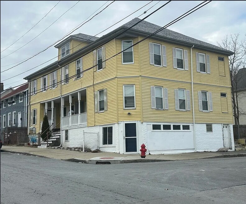 23-25 Austin St unit 1E, New Bedford, MA 02740 - photo 1