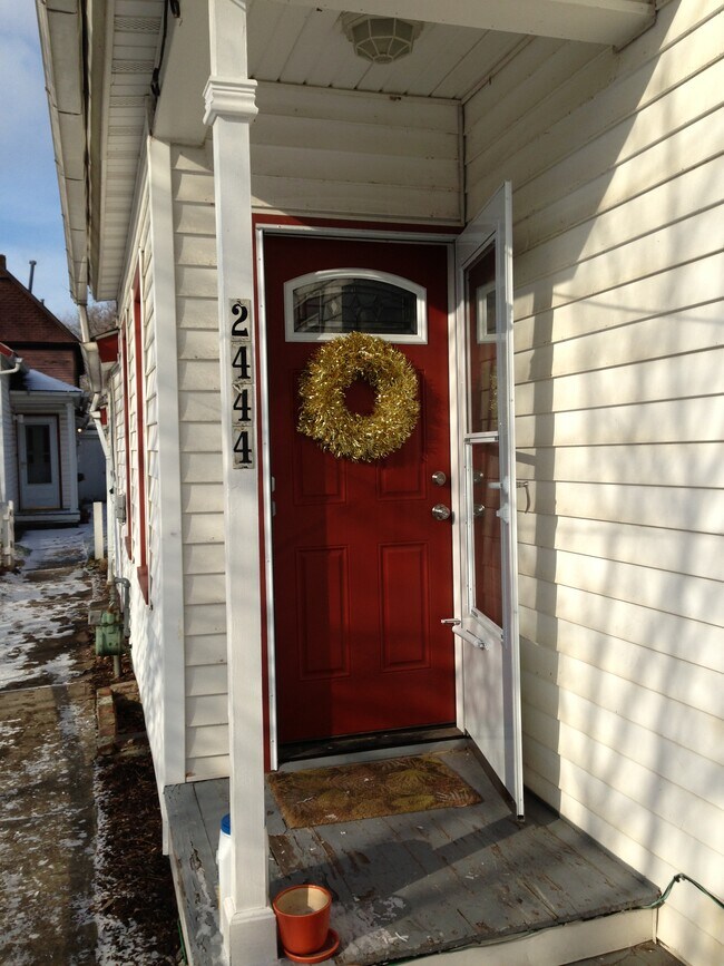 2444 W 10th St, Cleveland, OH 44113