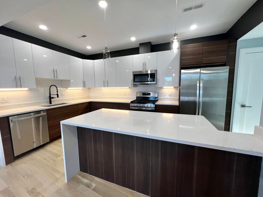 9 University Rd unit 2, Brookline, MA 02445 - photo 1