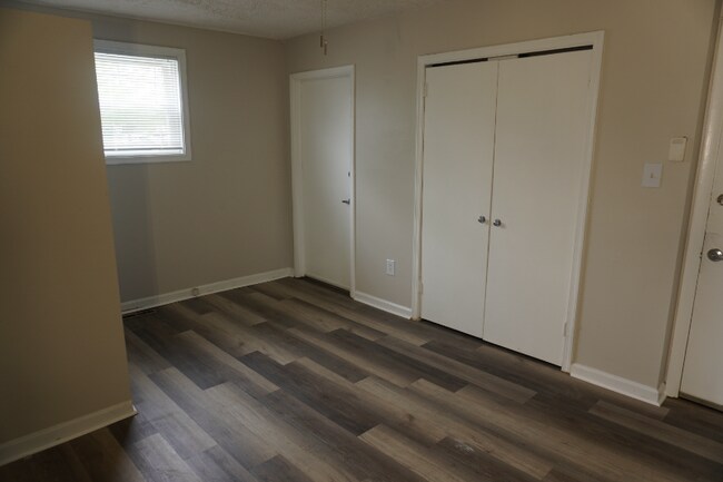 5551 Force Rd unit B, Baltimore, MD 21206 - photo 3