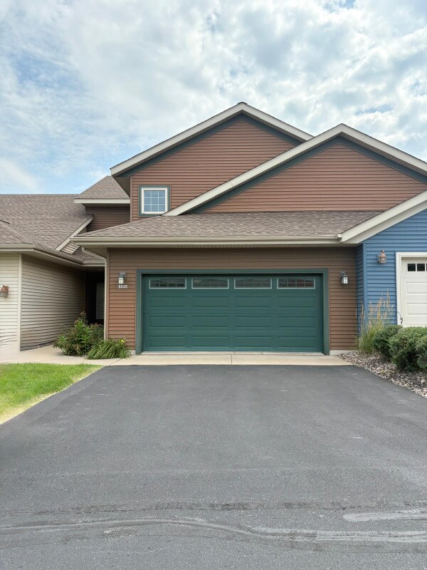 5035 Co Rd B, La Crosse, WI 54601