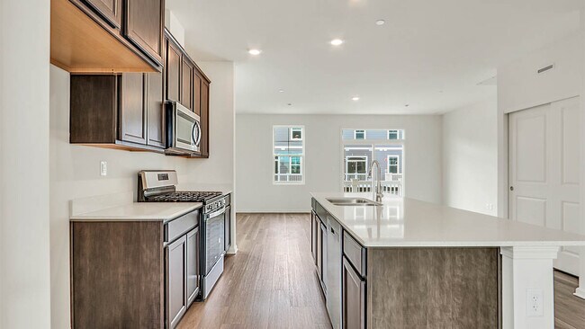 2170 Glacier St, Mundelein, IL 60060 - photo 5