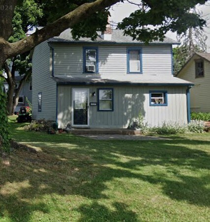 1269 Pennsylvania Ave, Emmaus, PA 18049