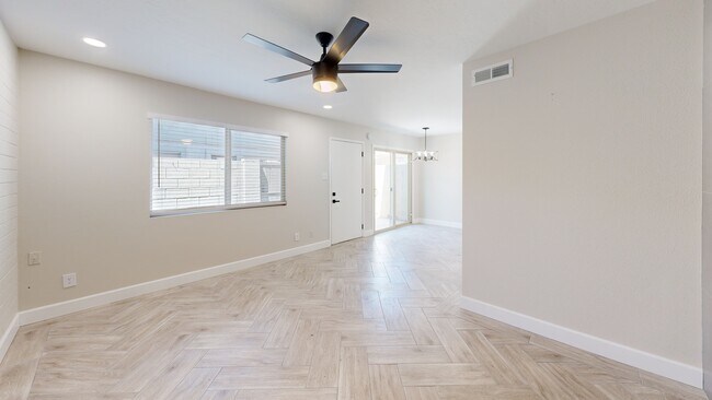 1005 N Granite Reef Rd unit 3, Scottsdale, AZ 85257 - photo 2