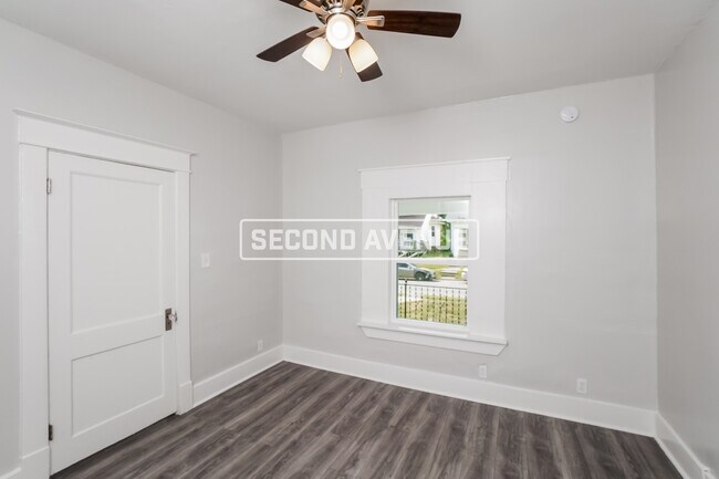 741 Dearborn Ave, Louisville, KY 40211 - photo 7