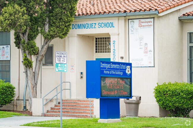 Dominguez Elementary School serves Rancho Dominguez students and has a student-teacher ratio of 21 to 1.
