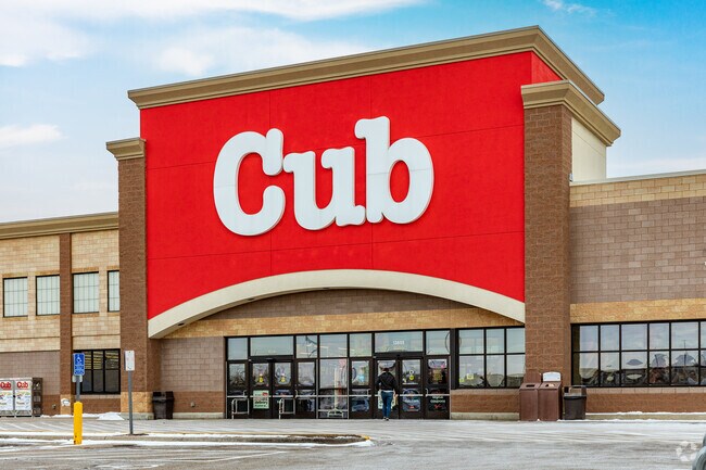 Cub Foods is the primary grocery option for residents of Rogers.
