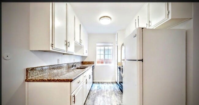 3740 Veteran Ave, Los Angeles, CA 90034 - photo 4