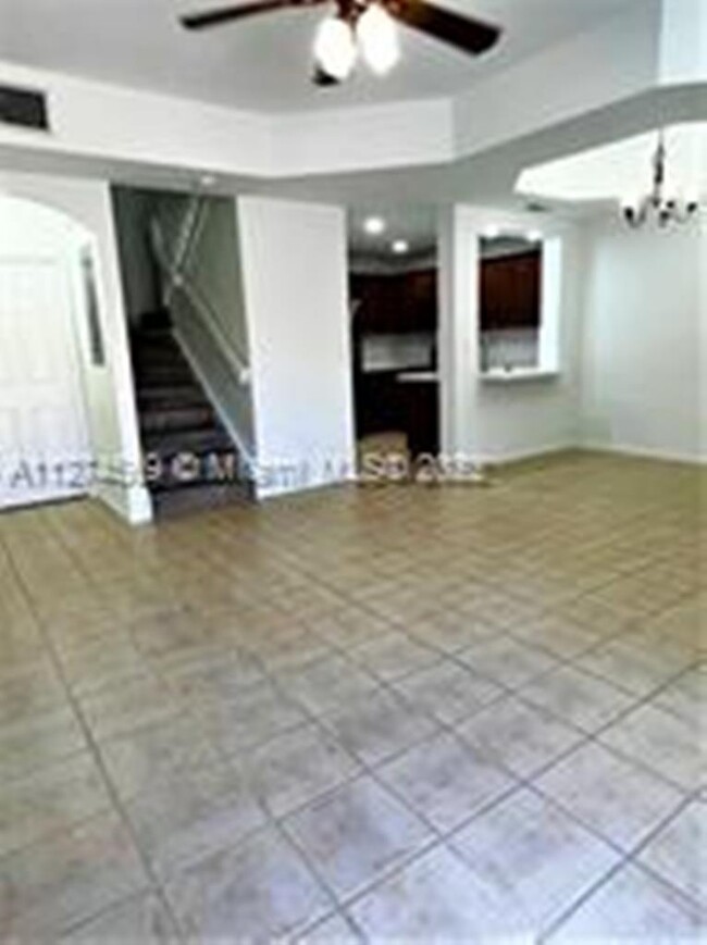 10584 SW 6th St, Pembroke Pines, FL 33025