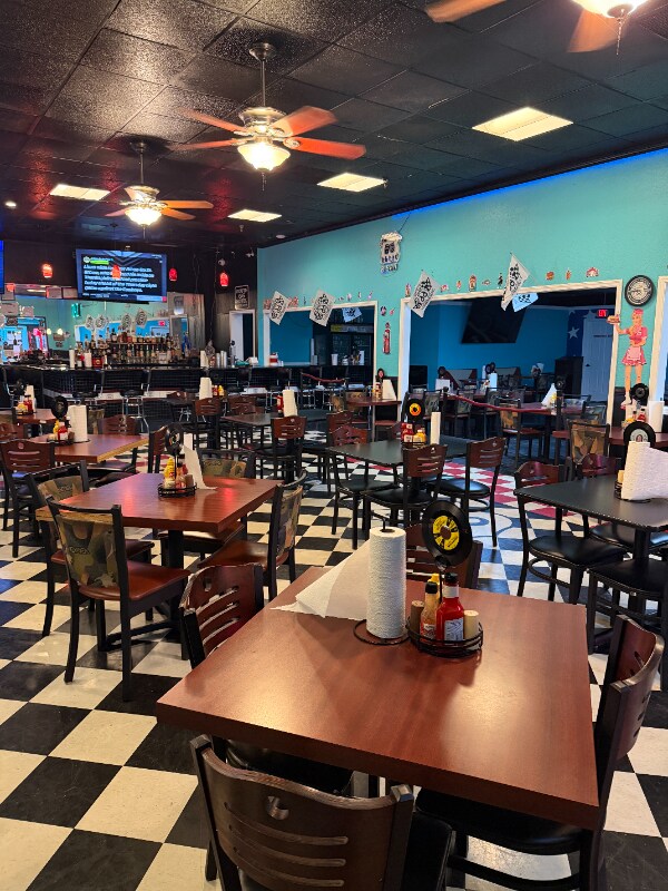 625 E St Joseph St, Southern View, IL 62703 - photo 3