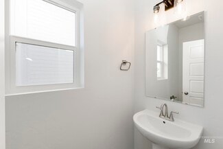 2930 E Boulder Basin Dr, Kuna, ID 83634