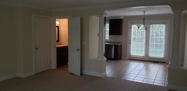 83 Mechanic St unit 3, Attleboro, MA 02703 - photo 4