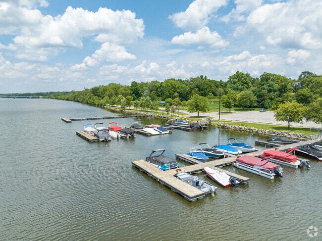 Many people in Scioto Trace enjoy boating at the Griggs Reservoir Park.