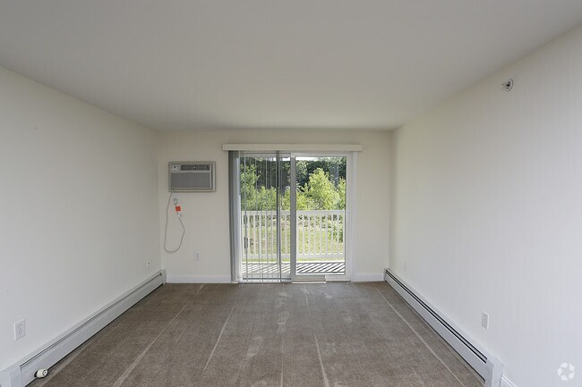 Windshire Gardens, Dover, NH 03820 - photo 6