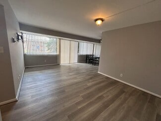 431 N Armistead St Unit 211, Alexandria, VA 22312