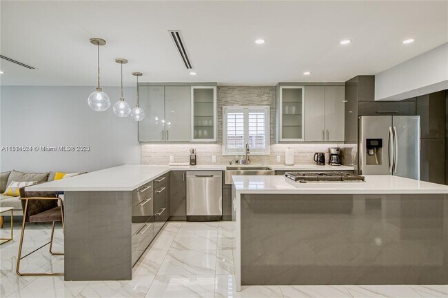 1239 Washington St, Hollywood, FL 33019 - photo 6