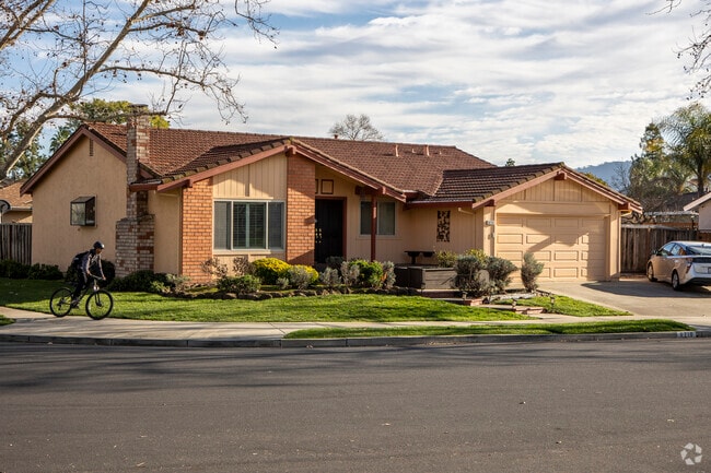 Stoneridge's neighborhoods are full of beautiful single family homes.