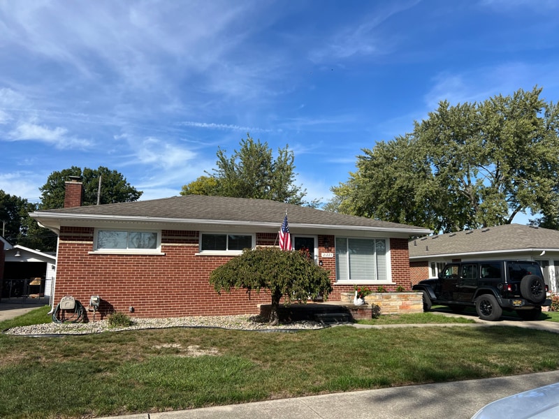 21223 Crane Ct, Saint Clair Shores, MI 48081 - photo 1