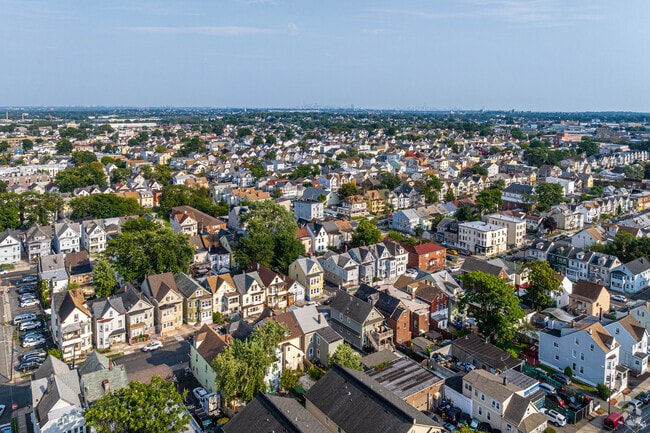 Various home style can be found in neighborhoods around Eastside.